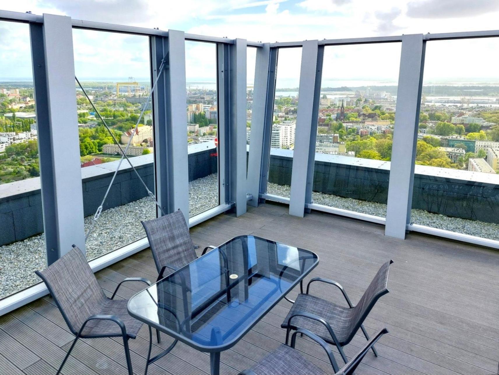 Hanza Tower Stett-inn Business & *